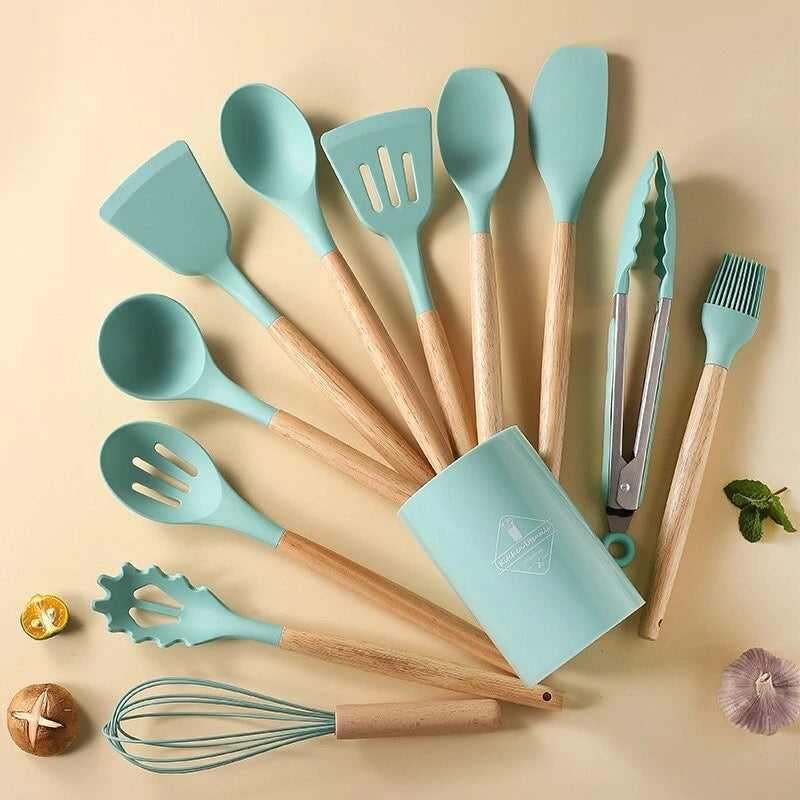 Utensílios de Cozinha de Silicone com Cabo de Madeira - 12 Unidades